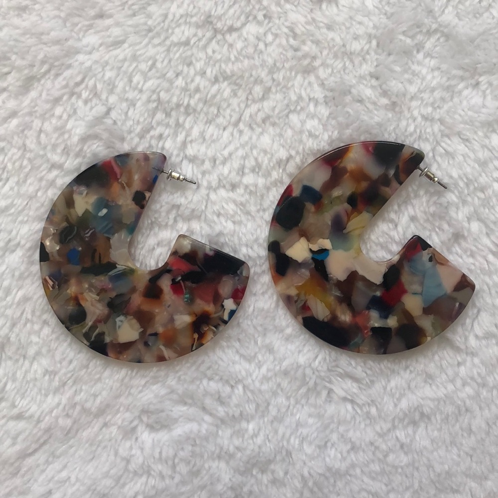 3/15 F21 Baublebar style resin earrings!